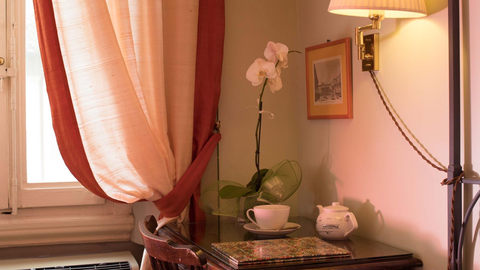 Residenza Johanna I Firenze Bagian luar foto
